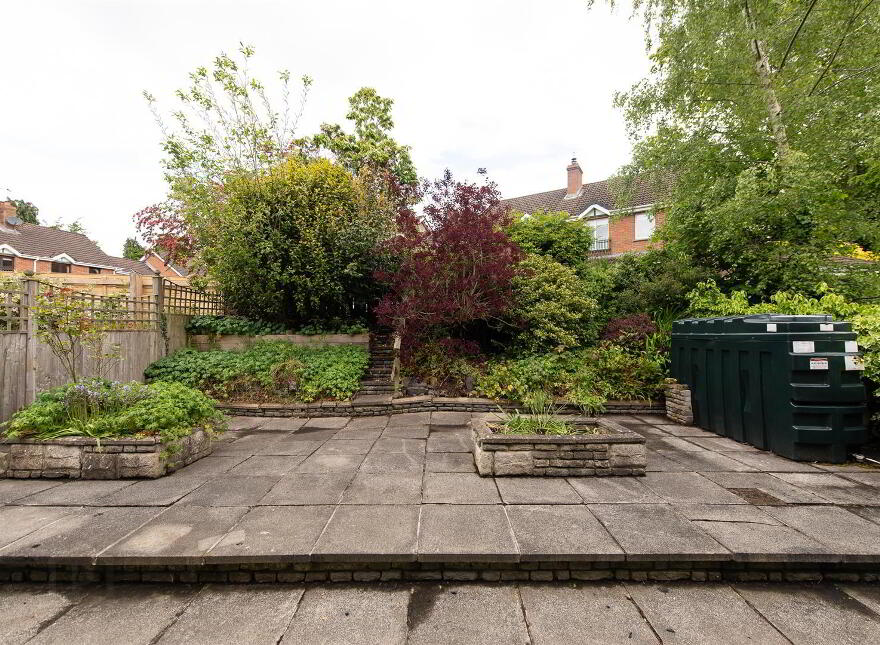 14 The Pines, Hillsborough, BT26 6NT