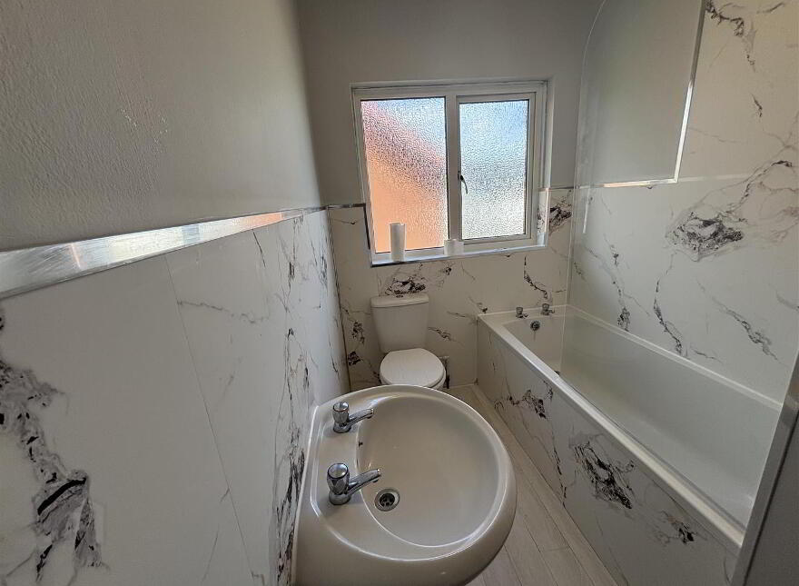 25 Parkmount Crescent, Ballymena, BT43 5HS