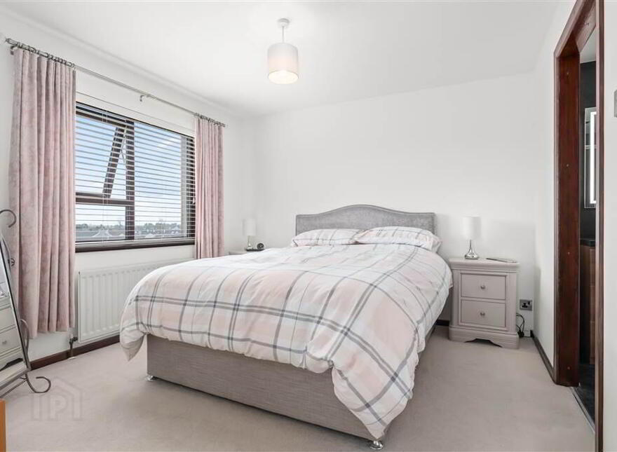 21 Bamber Park, Ballymena, BT43 5HE