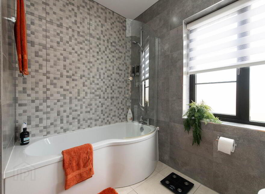 40 Chantry Gardens, Greenisland, Carrickfergus, BT38 8GE