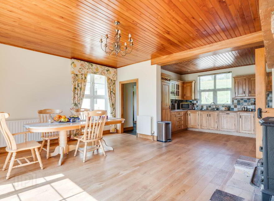 30 Lough Eyes Road, Lisbellaw, BT94 5FP