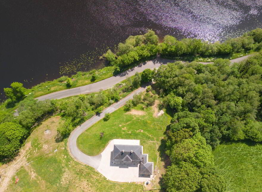30 Lough Eyes Road, Lisbellaw, BT94 5FP