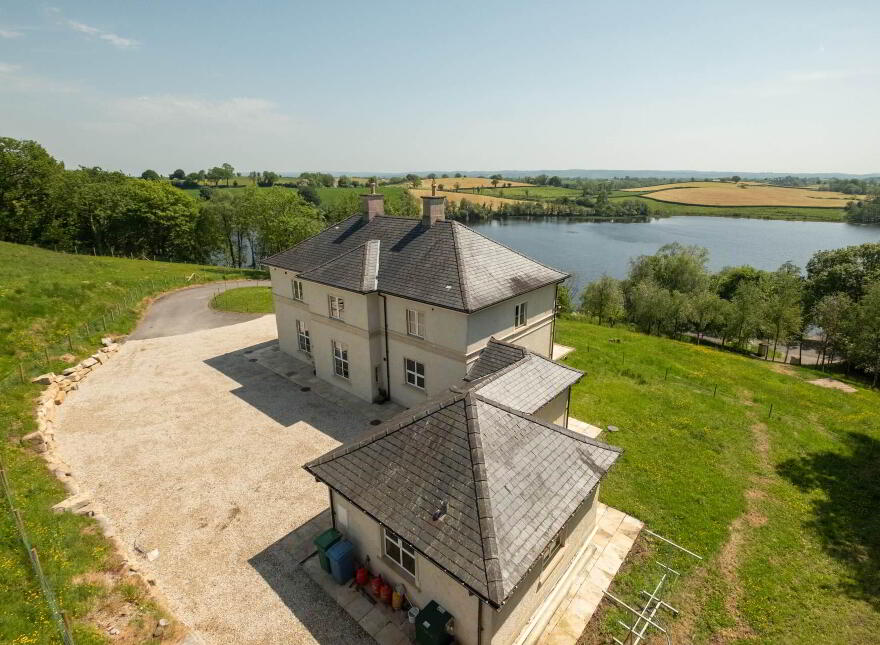 30 Lough Eyes Road, Lisbellaw, BT94 5FP