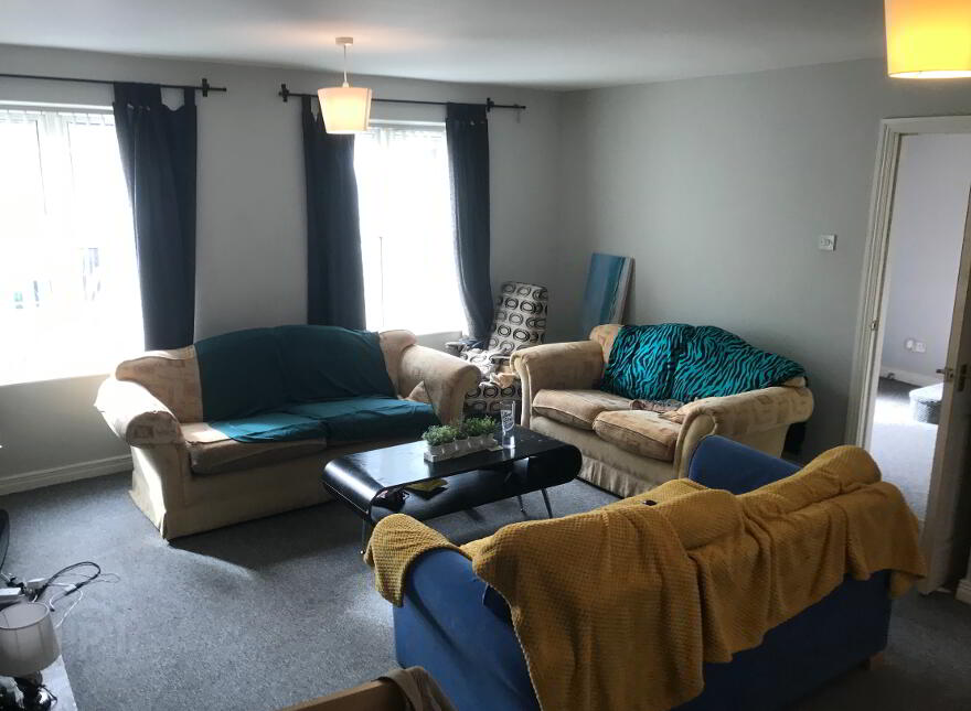 59 Lisburn Ave, Belfast, BT9 7FL