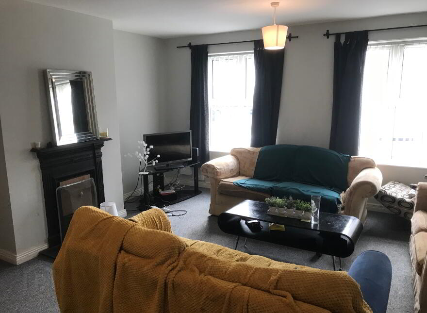 59 Lisburn Ave, Belfast, BT9 7FL