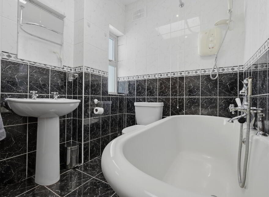 Gurteenmore, Ballynastangford, F12W6F8