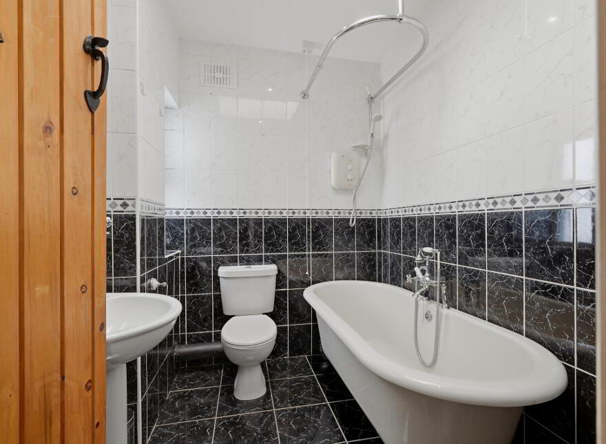 Gurteenmore, Ballynastangford, F12W6F8