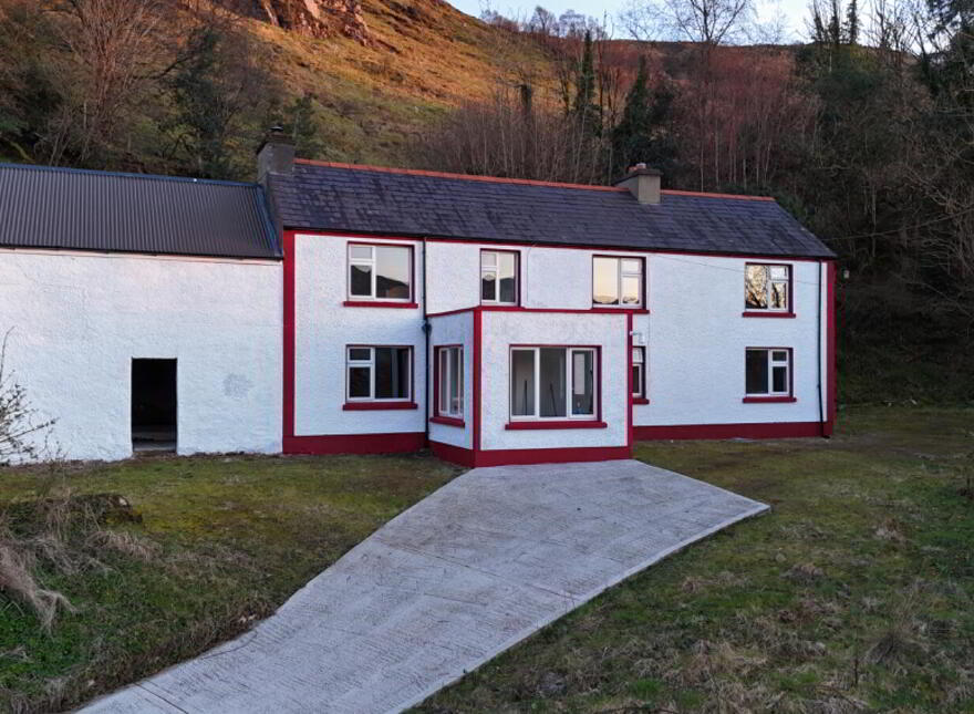 Strasallagh, Glenties, F94C7K4