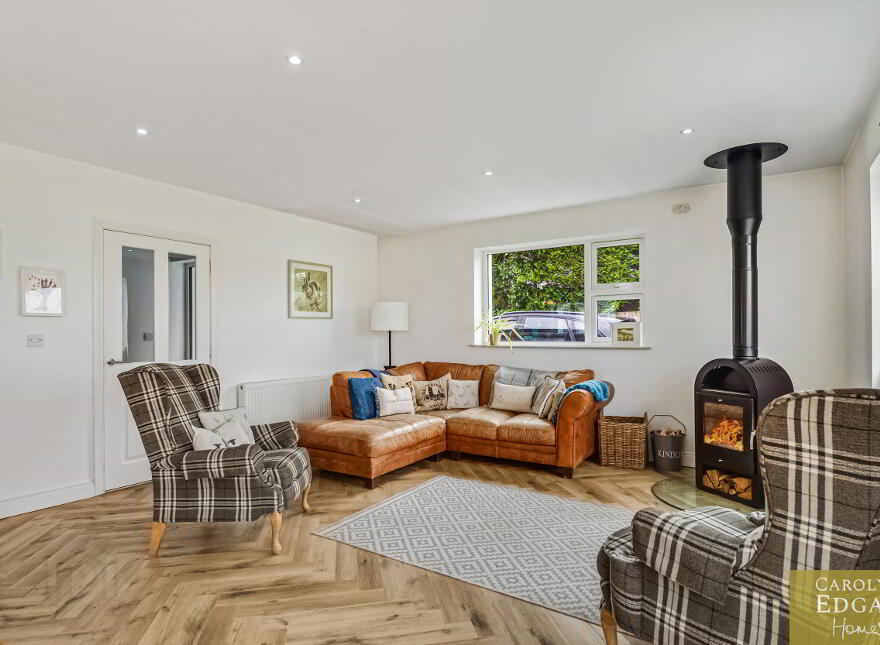 52 Ballygowan Road, Saintfield, Ballynahinch, BT24 7HP
