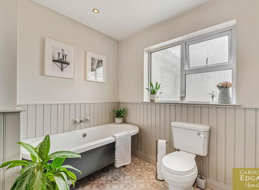 52 Ballygowan Road, Saintfield, Ballynahinch, BT24 7HP