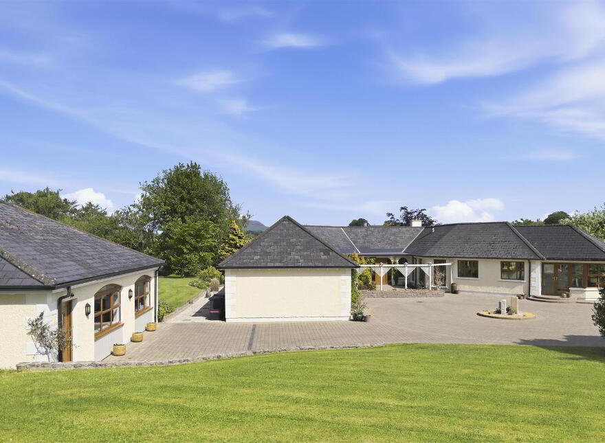 25 Caherty Road, Broughshane, BT42 4QA
