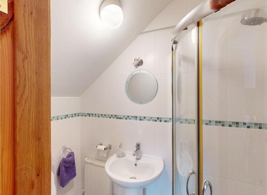 3 Naughan, Belturbet, H14Y726