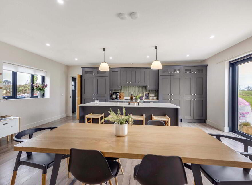 Coolnalitteragh, Cloverhill, H14KH60