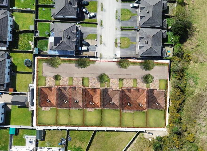Yew Park Grove, Virginia, A82A3T9
