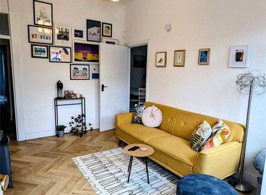 111 Rialto Cottages, South Circular Road, Rialto, Dublin, D08N2AD
