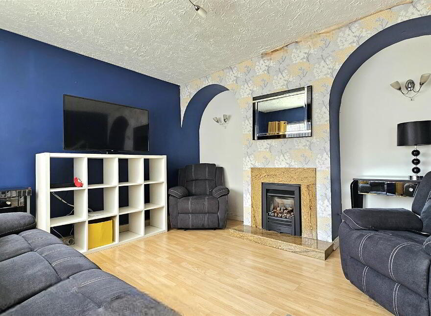 11 Blackthorn Park, Carrickfergus, BT38 8ER