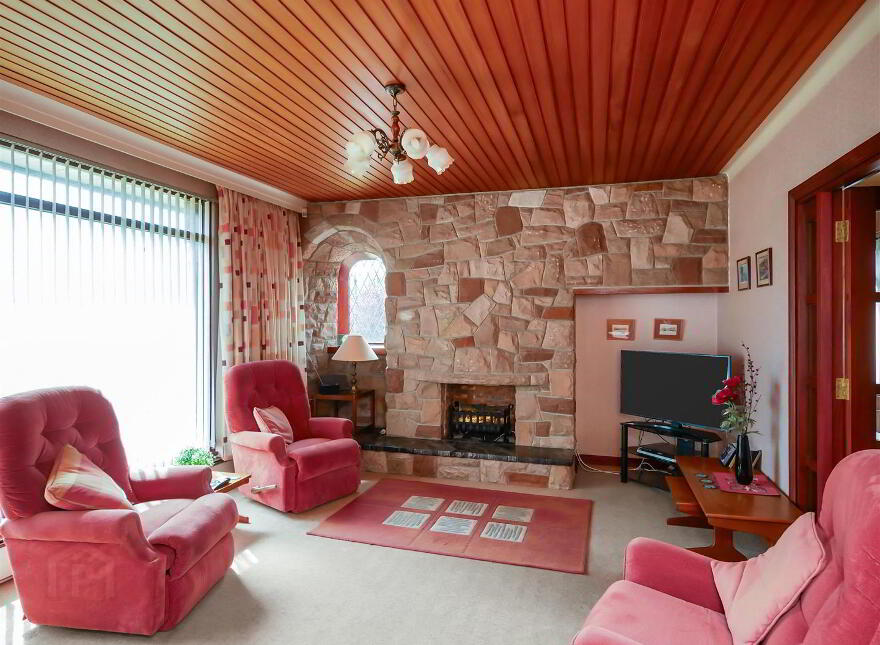 4 Blenheim Park, Saintfield Road, Carryduff, Belfast, BT8 8NN