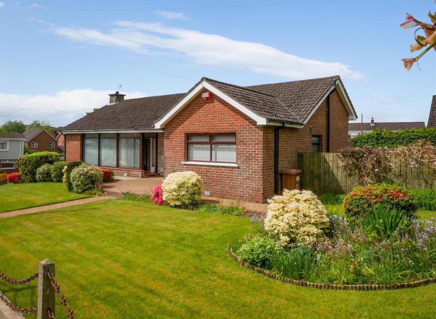 4 Blenheim Park, Saintfield Road, Carryduff, Belfast, BT8 8NN