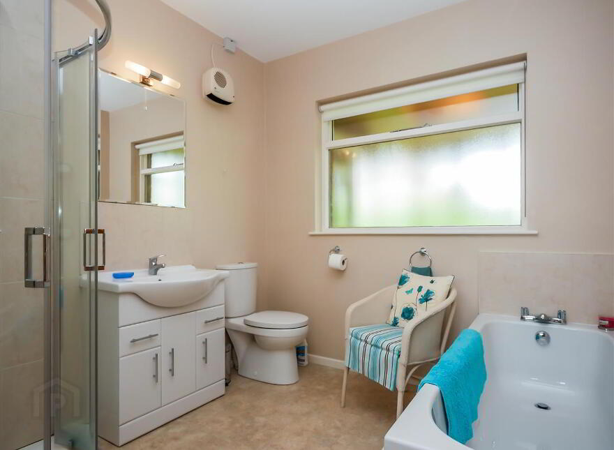 4 Blenheim Park, Saintfield Road, Carryduff, Belfast, BT8 8NN