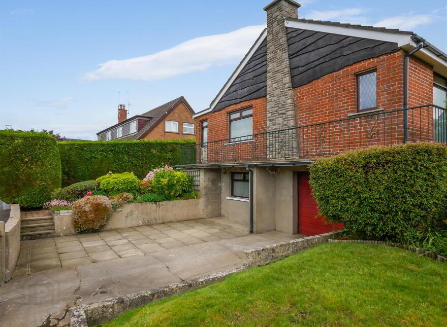 4 Blenheim Park, Saintfield Road, Carryduff, Belfast, BT8 8NN