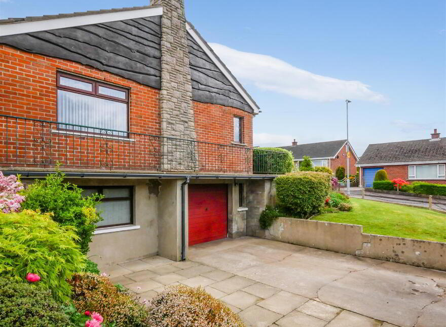 4 Blenheim Park, Saintfield Road, Carryduff, Belfast, BT8 8NN