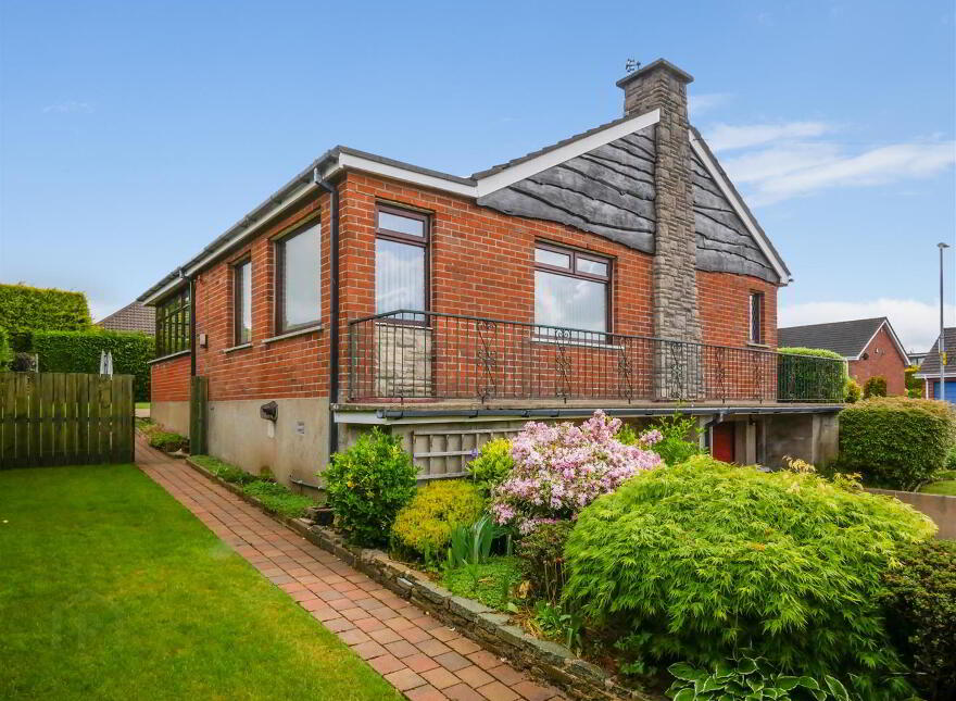 4 Blenheim Park, Saintfield Road, Carryduff, Belfast, BT8 8NN