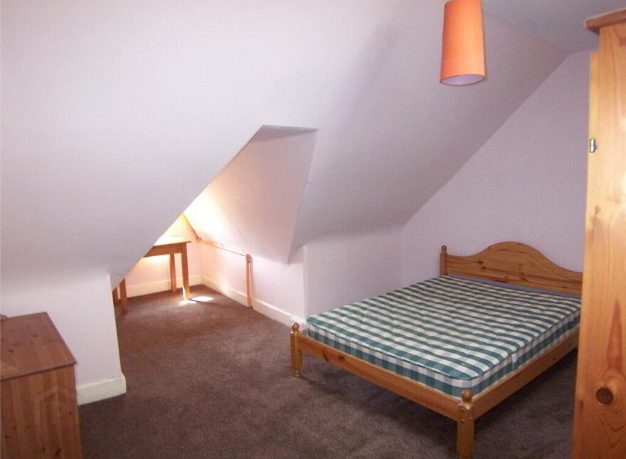 4/5 Upper Gilmore Place, Edinburgh, EH3 9NP