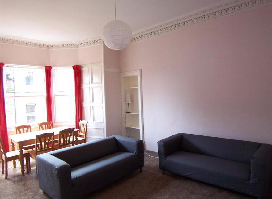 4/5 Upper Gilmore Place, Edinburgh, EH3 9NP