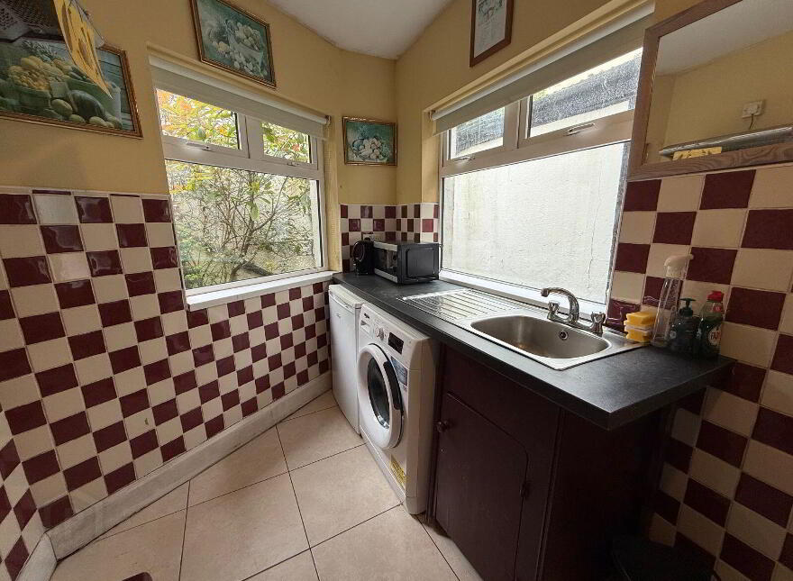 New Street, Abbeyfeale, V94HH99