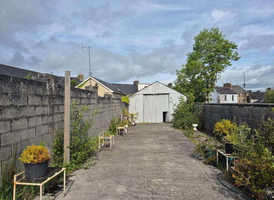 New Street, Abbeyfeale, V94HH99