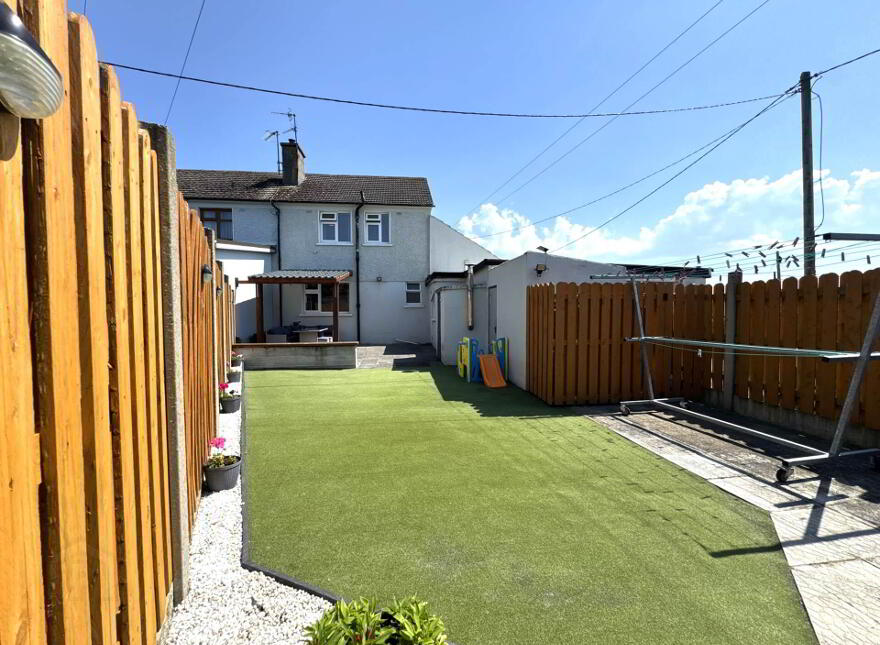 1 St Finnan`s Avenue, Ardfinnan, E91ND25