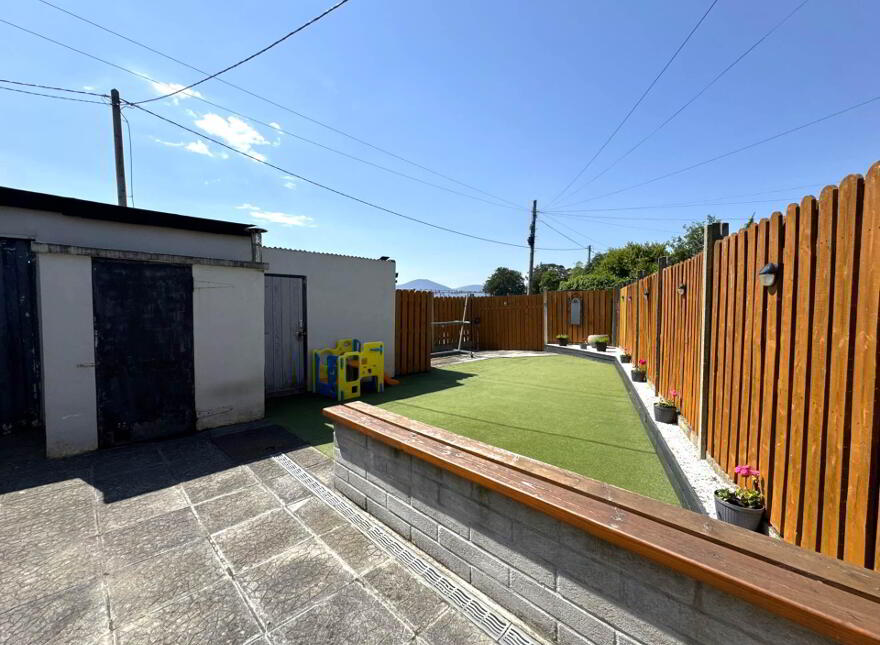 1 St Finnan`s Avenue, Ardfinnan, E91ND25