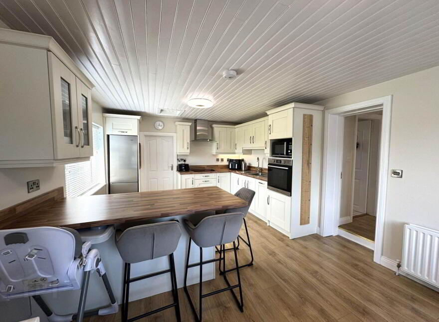 1 St Finnan`s Avenue, Ardfinnan, E91ND25