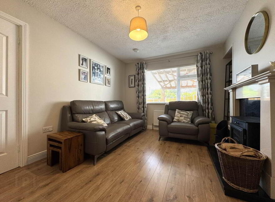 1 St Finnan`s Avenue, Ardfinnan, E91ND25