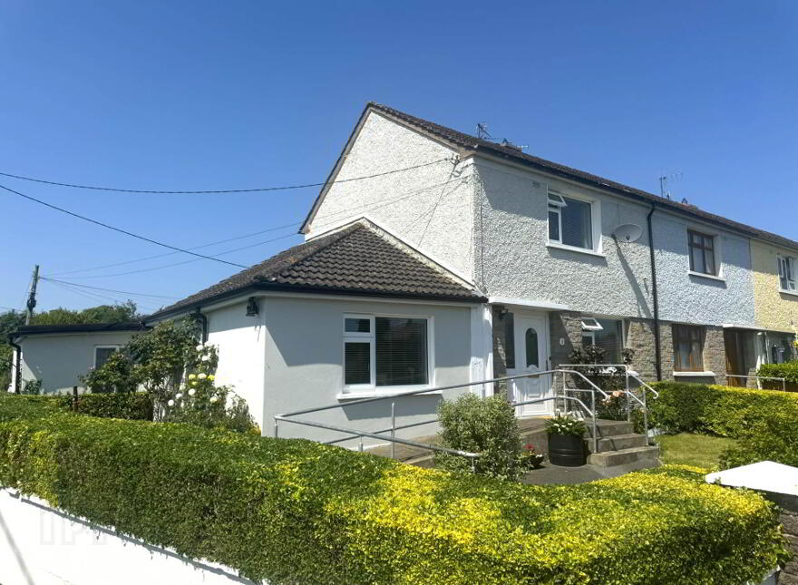 1 St Finnan`s Avenue, Ardfinnan, E91ND25