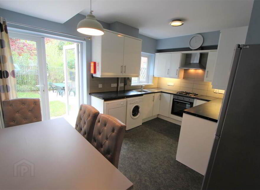 96 Sandhurst Drive, Stranmillis, South, Belfast, BT9 5AZ