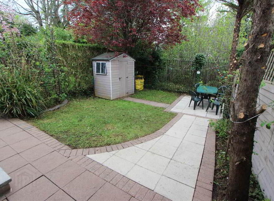 96 Sandhurst Drive, Stranmillis, South, Belfast, BT9 5AZ