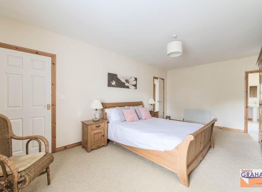 29 Berkeley Hall Court, Lisburn, BT27 5QX