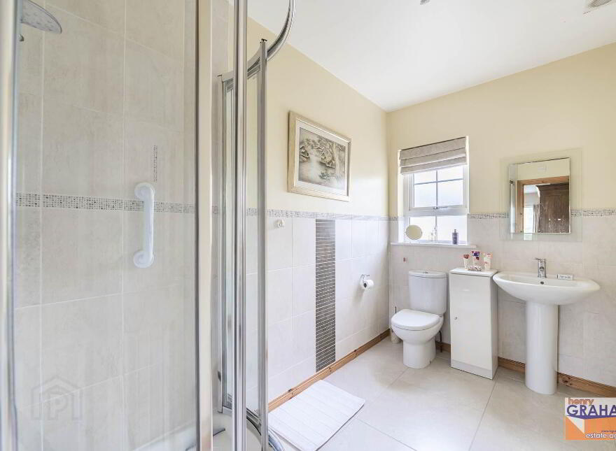 29 Berkeley Hall Court, Lisburn, BT27 5QX