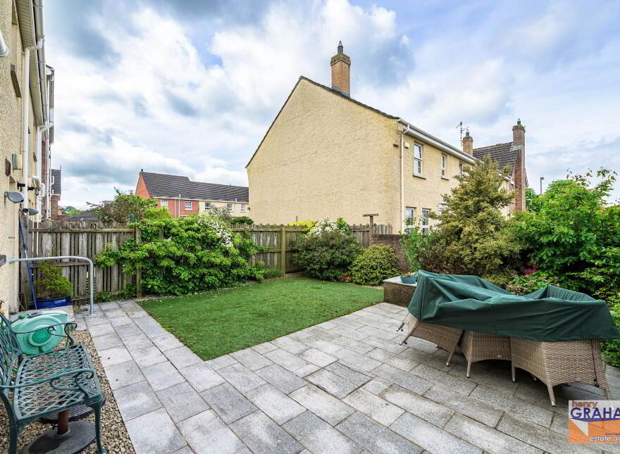 29 Berkeley Hall Court, Lisburn, BT27 5QX
