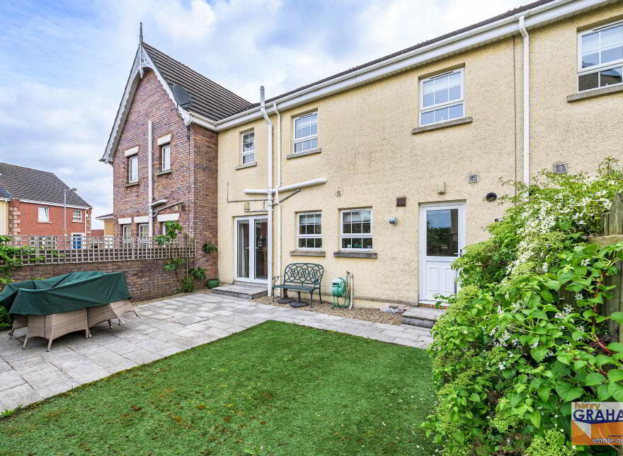 29 Berkeley Hall Court, Lisburn, BT27 5QX