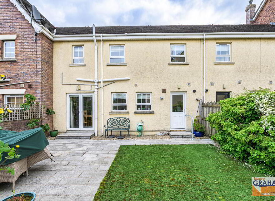 29 Berkeley Hall Court, Lisburn, BT27 5QX