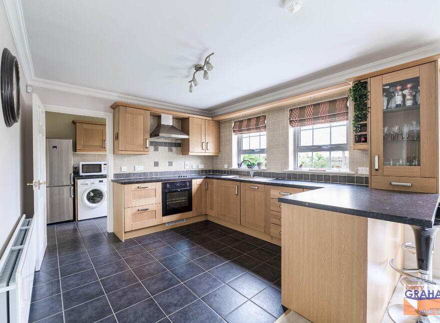 29 Berkeley Hall Court, Lisburn, BT27 5QX