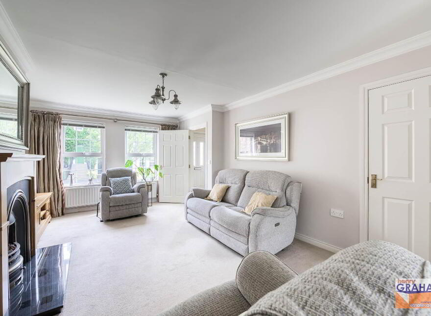 29 Berkeley Hall Court, Lisburn, BT27 5QX