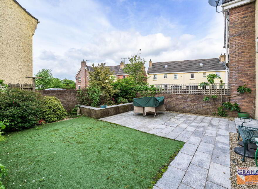 29 Berkeley Hall Court, Lisburn, BT27 5QX