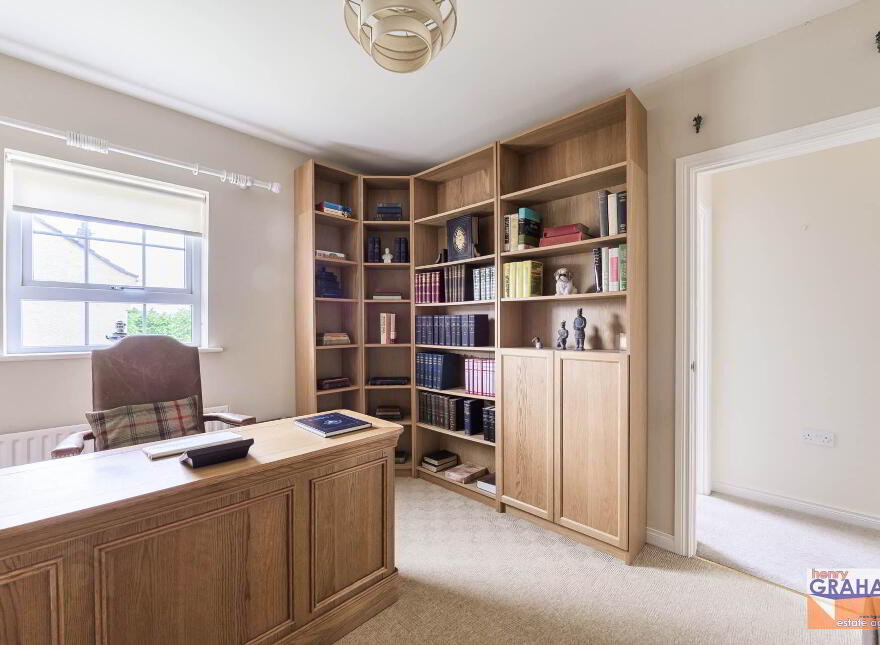 29 Berkeley Hall Court, Lisburn, BT27 5QX