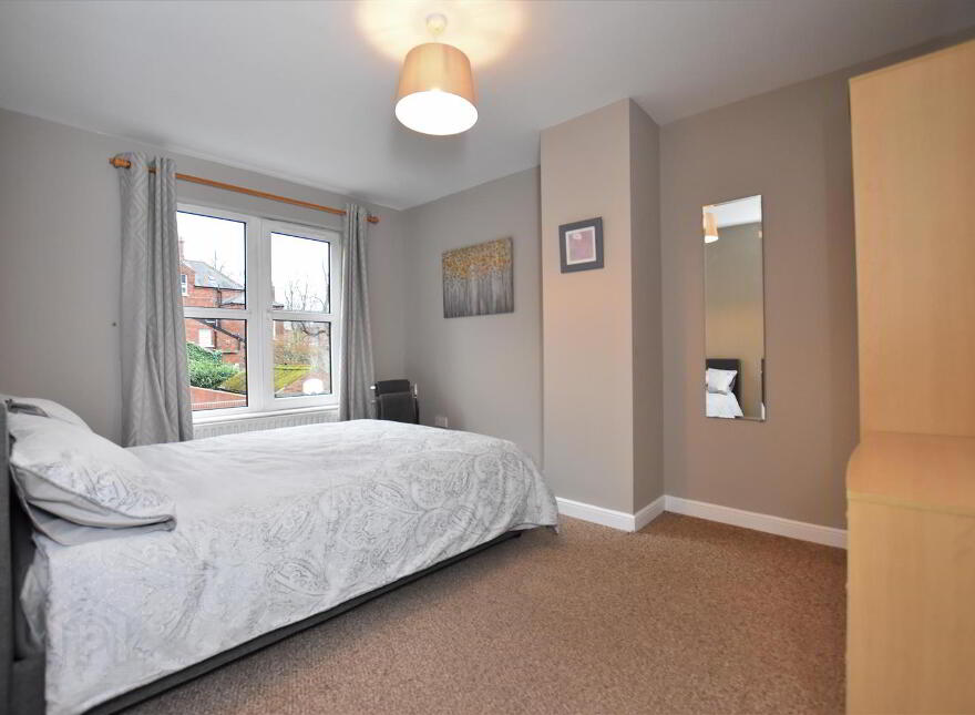 4 Wellington Park Mews, Belfast, BT9 6DA