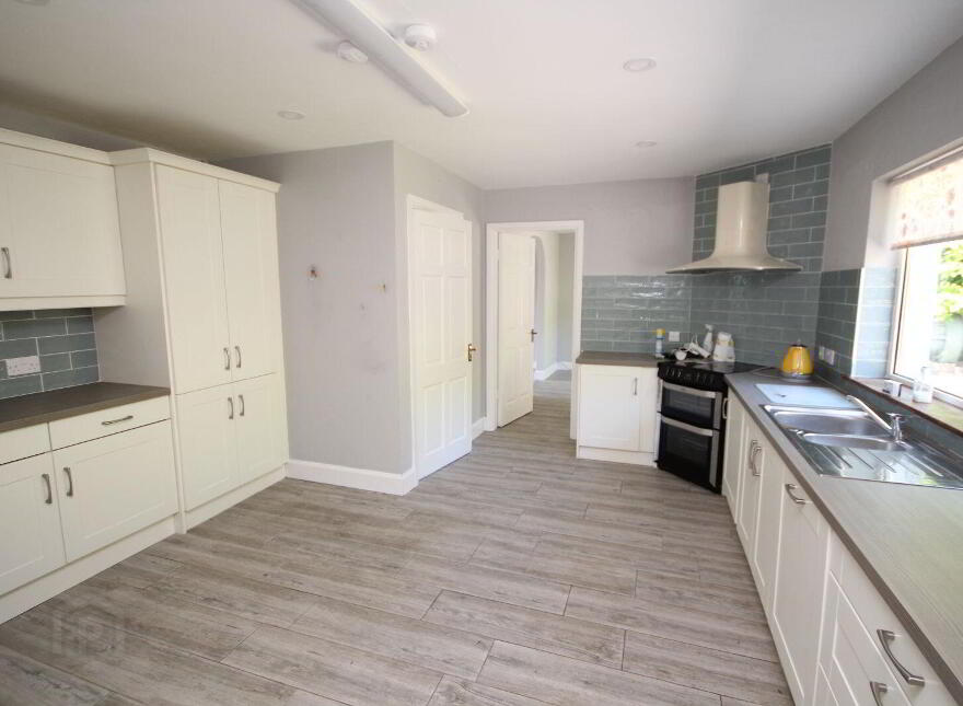 The Gully, Old Chapel, Bandon, P72W773