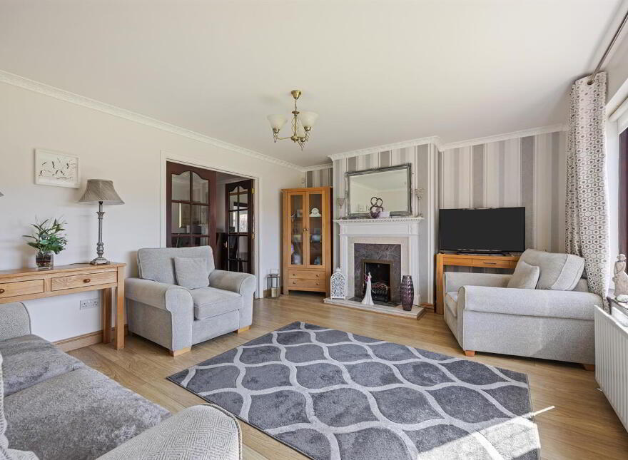 5 Cairndore Road, Newtownards, BT23 8RD