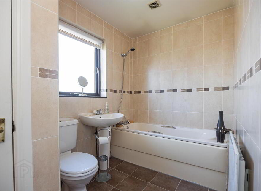 5 Cairndore Road, Newtownards, BT23 8RD